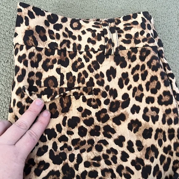 Torrid Leopard Print pixie Pant - Picture 2 of 6